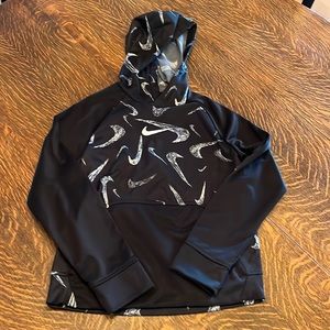 Boys Medium Nike Hoodie Dri Fit